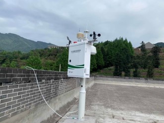 무선 센서 네트워크를 이용하여 캠퍼스 이내에 대기질 감시 시스템
